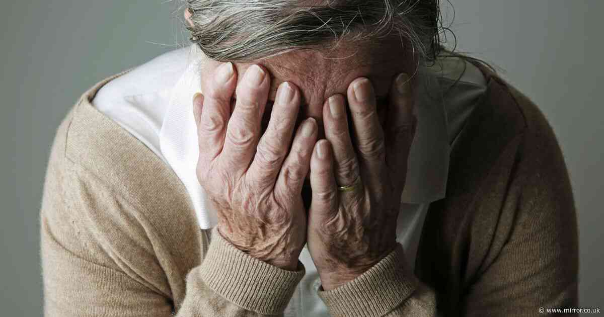 Dementia symptoms: Five 'surprising' early signs and symptoms you might be missing