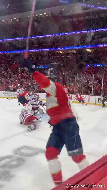 BENNY NETS ONE AND THE CROWD GOES WILD #nhl
