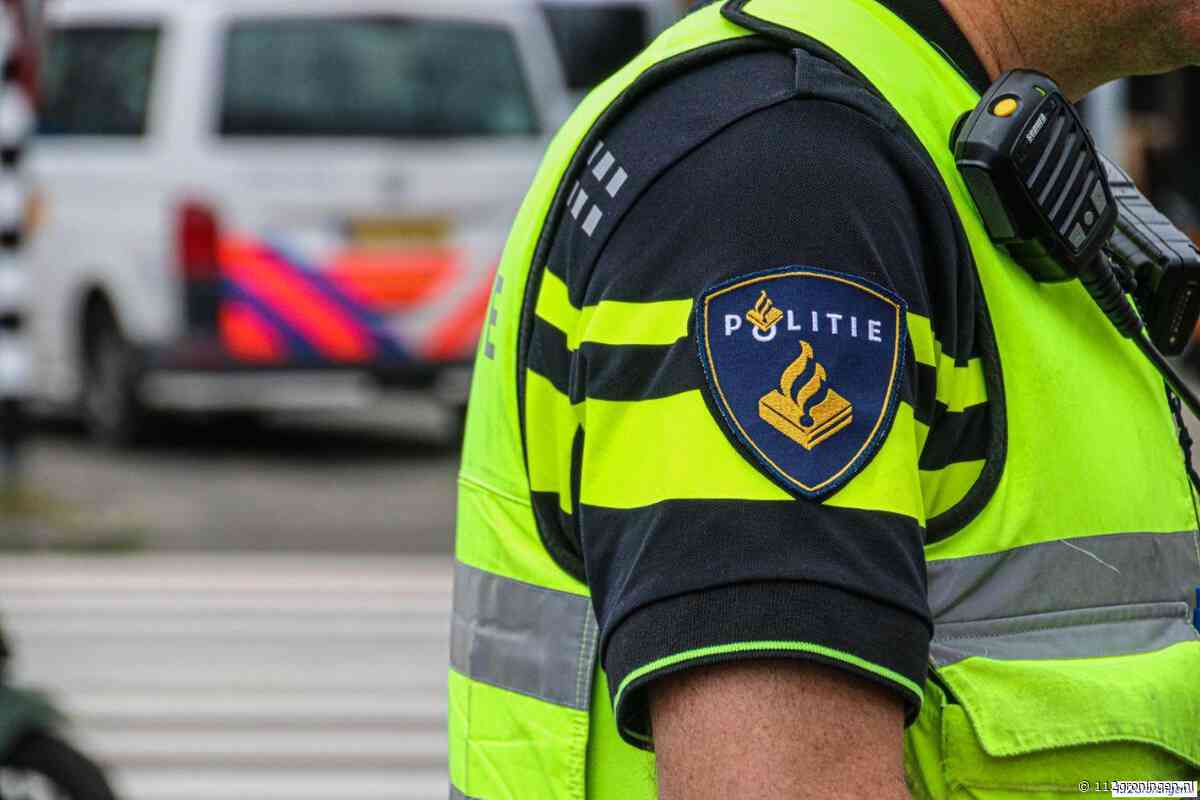 Vrachtwagen botst op personenauto tussen Zoutkamp en Vierhuizen