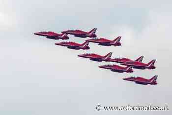 Red Arrows: Oxfordshire Flight path and times for today
