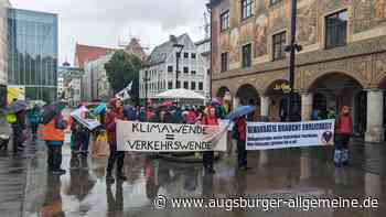 Klimaaktivisten-Demo blockiert Neue Mitte in Ulm über Stunden hinweg
