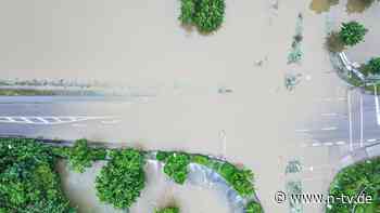 Autobahnen teilweise gesperrt: Hochwasser sorgt für massive Verkehrsausfälle