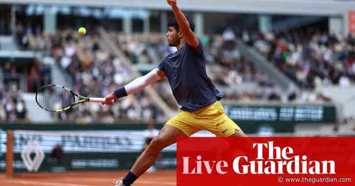 French Open: Alcaraz on court, Tsitsipas, Gauff and Swiatek all through – live