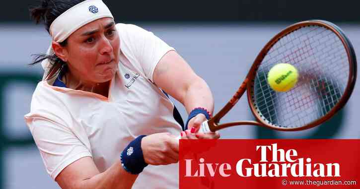 French Open: Jabeur in action as Alcaraz, Gauff and Swiatek all win – live