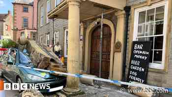 Car crashes into 600-year-old pub damaging pillars
