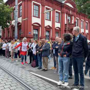 Mahnwache und Menschenkette "gegen Gewalt und Hass" in Mannheim
