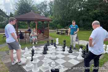 Schachclub Stukenbrock feiert Sommerfest