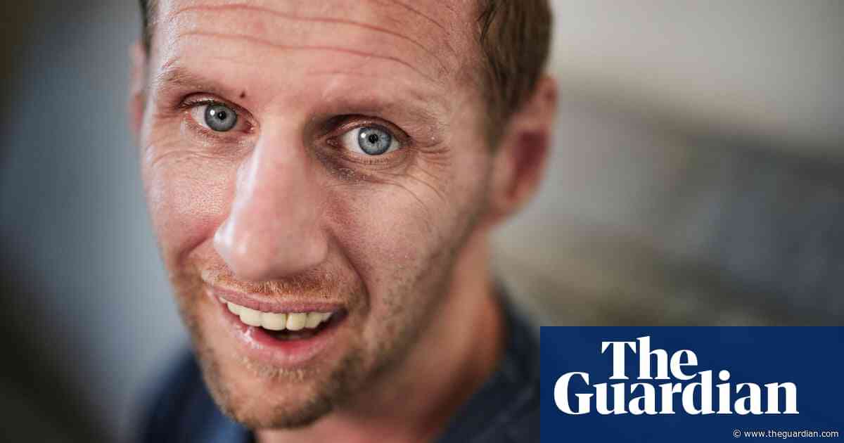 Rob Burrow, former Leeds scrum-half, dies at 41, years after MND diagnosis