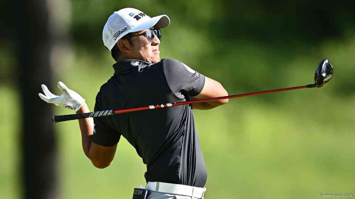Get that bag: Fan among four to caddie for Pan