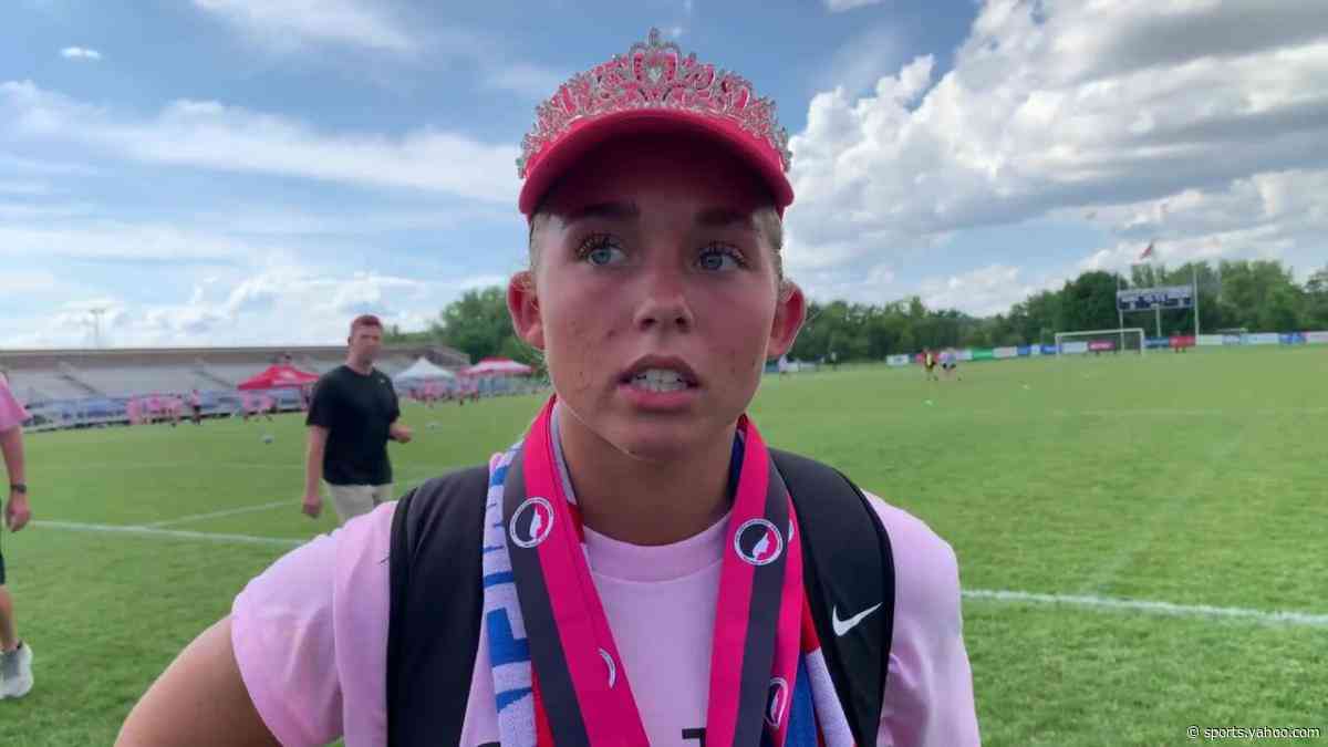 Bettendorf's Carson Bohonek reacts to 3A state title win
