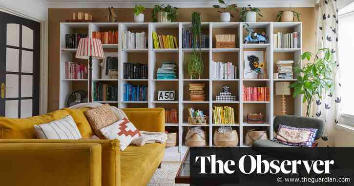 From temporary wallpaper to injections of colour: giving a rented home a makeover