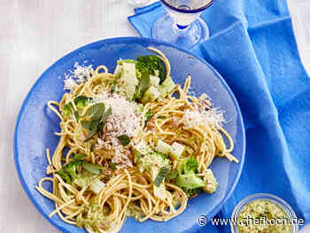 Spaghetti mit Brokkoli-Minz-Pesto