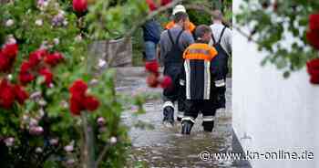 Überschwemmungen in Bayern Menschen kämpfen gegen das Hochwasser