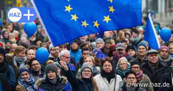Ein Tag vor der Europawahl: Große Demo gegen rechts in Hannover