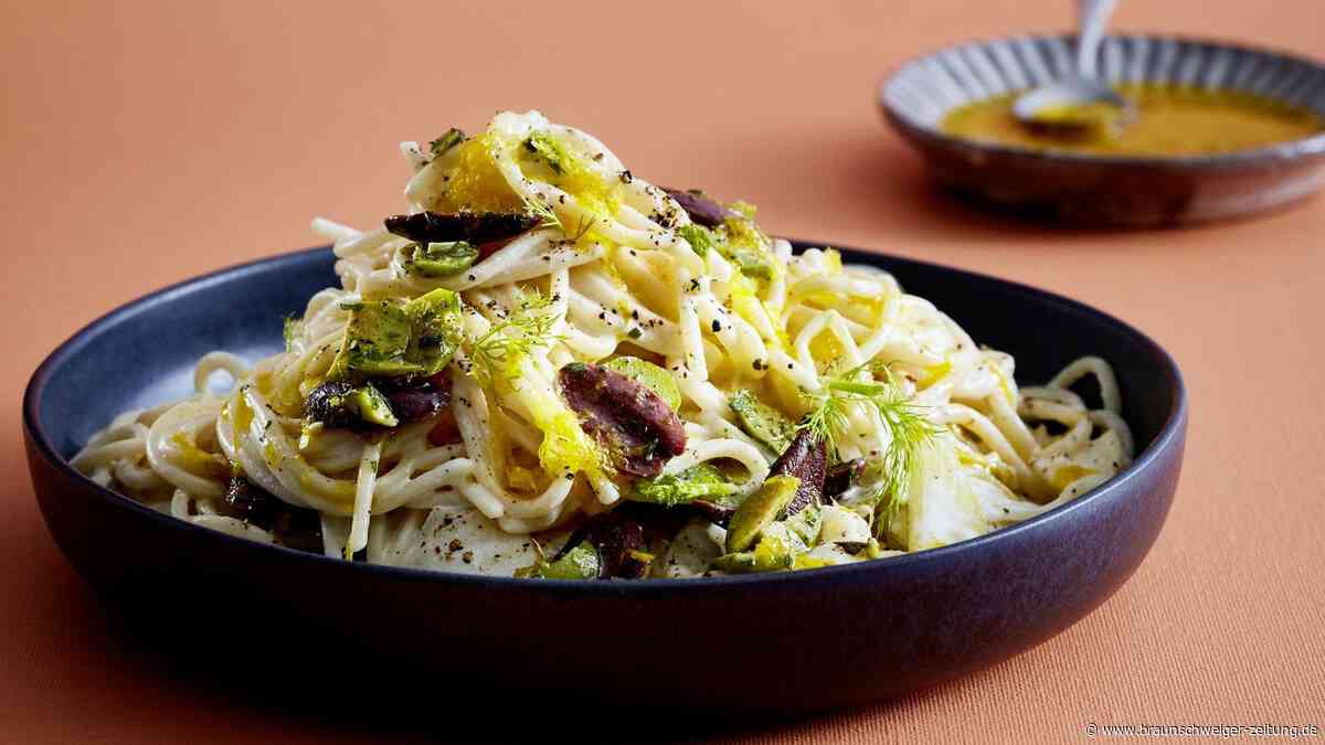 Schnelle Dinkel-Spaghetti al Limone in leicht & vitaminreich
