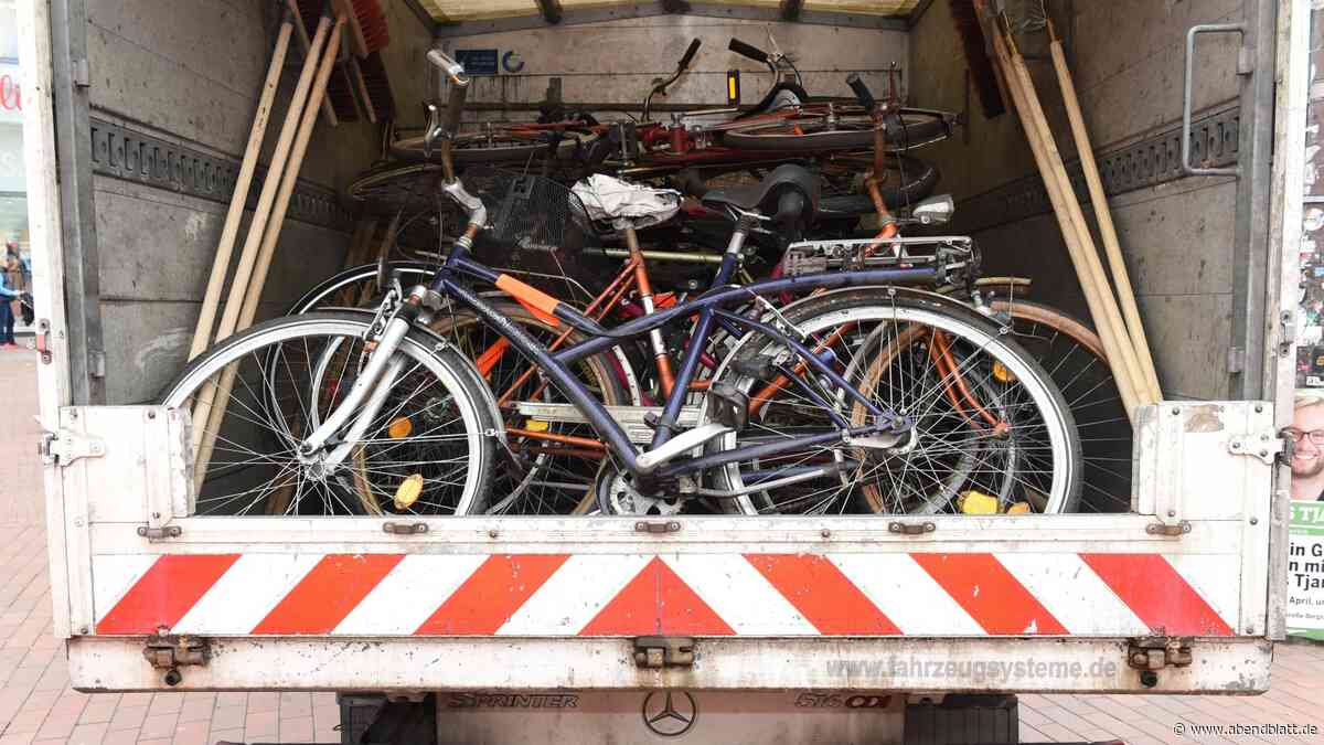 Aus für Fahrradleichen – große Schrottaktion in Altona