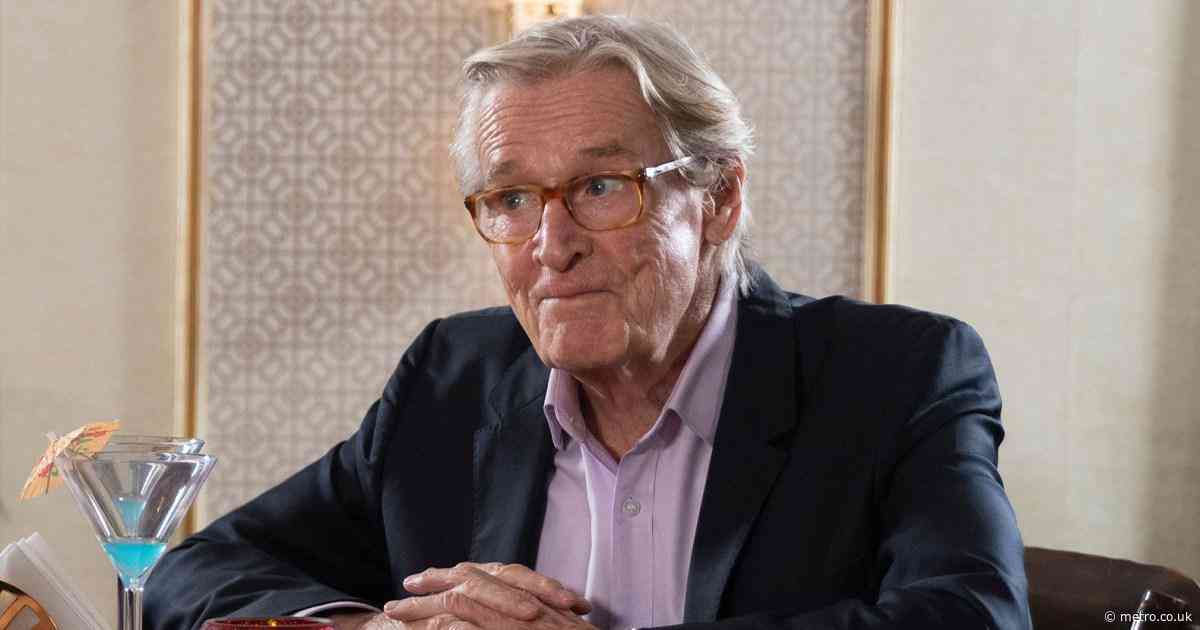 Fears for Coronation Street legend Ken Barlow as he suffers terrible accident