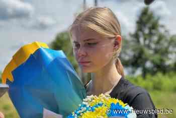 Oekraïense agente (24) in tranen bij vrijlating na twee jaar mentale en fysieke mishandelingen in Russisch kamp