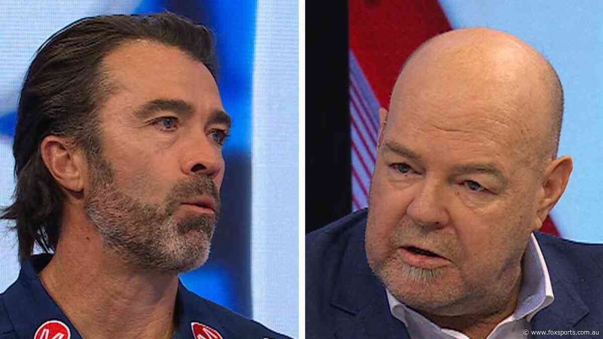 ‘That’s just crazy’: Chris Scott and Mark Robinson debate over Rising Star rule