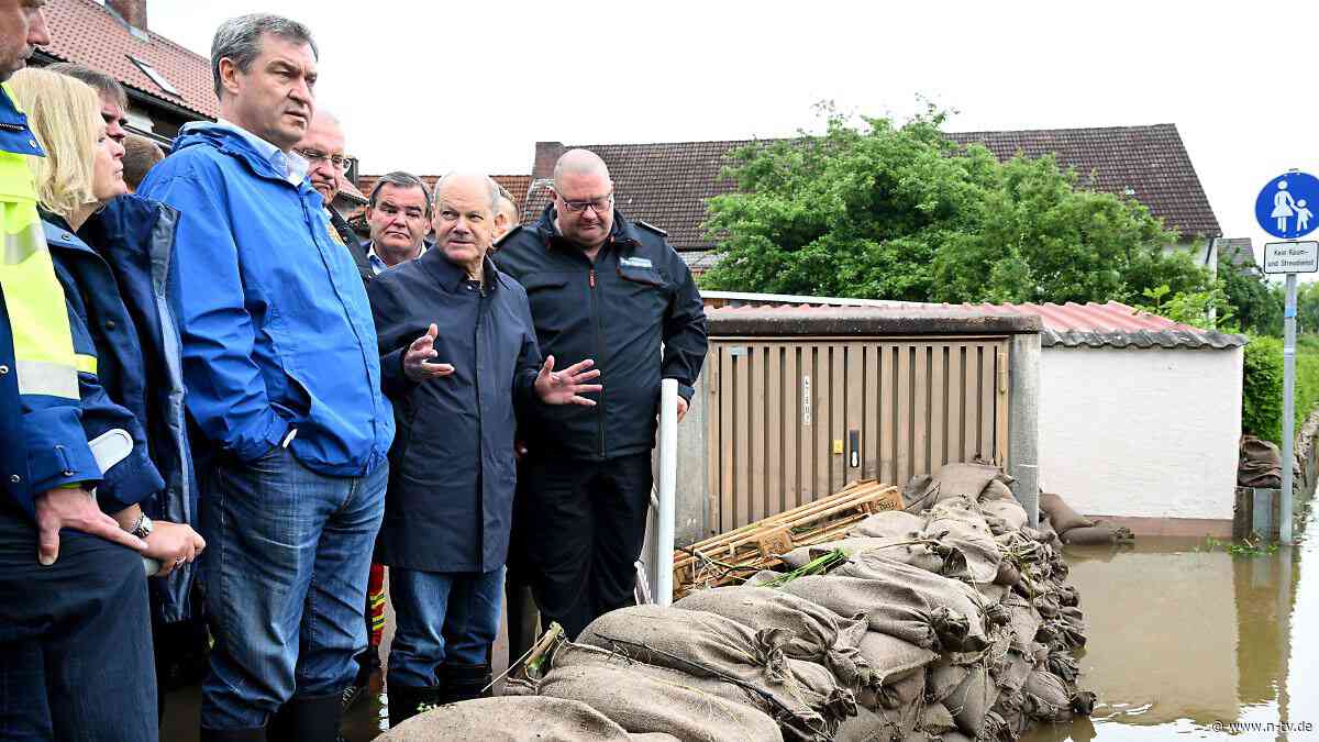 Auf mehr Katastrophen einstellen: Scholz verspricht Hochwasser-Opfern Hilfe