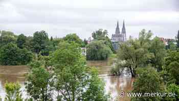 Katastrophenfall in Regensburg ausgerufen: das Hochwasser in der Weltkulturerbe-Stadt in Bildern