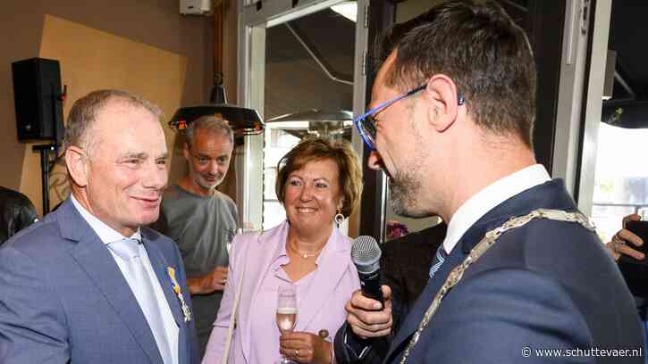 Binnenvaartondernemer Antoon Bosman krijgt koninklijke onderscheiding