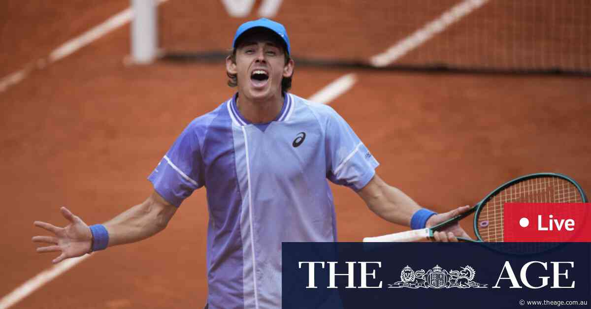 Oui did it! De Minaur beats world No.5 Medvedev to become first Australian man in Roland-Garros quarter-finals for 20 years