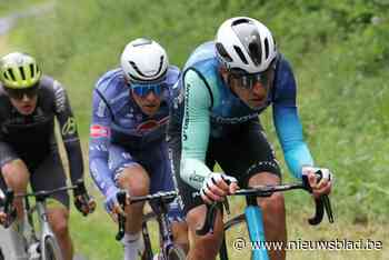 Verrassende Fransman Armirail haalt het net niet in de Dauphiné, Magnus Cort zegeviert op mistige top
