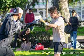 Pick-up boxing in downtown Tijuana park a little bloody