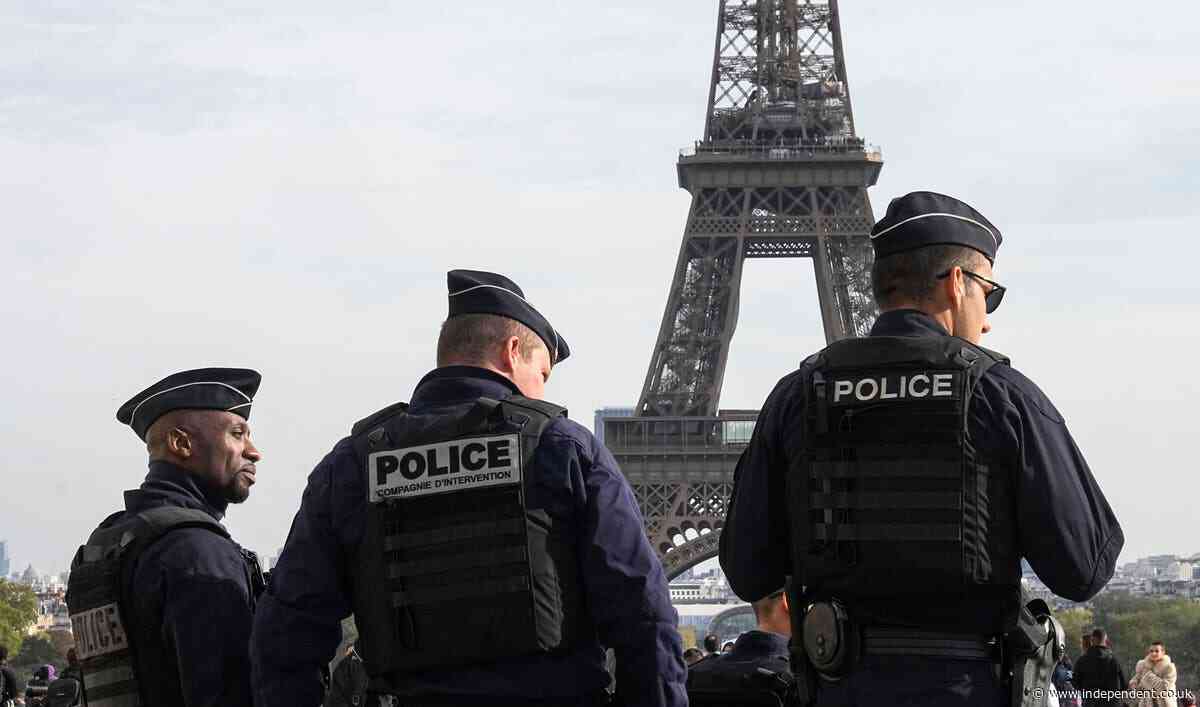 Three men accused of ‘psychological violence’ at Eiffel Tower
