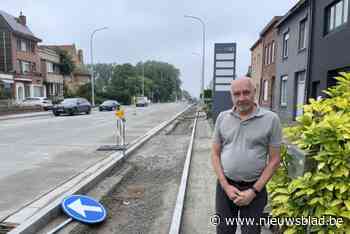 Onvrede over te smalle voetpaden in Gentsesteenweg: “Voor bredere voetpaden zouden we moeten onteigenen”