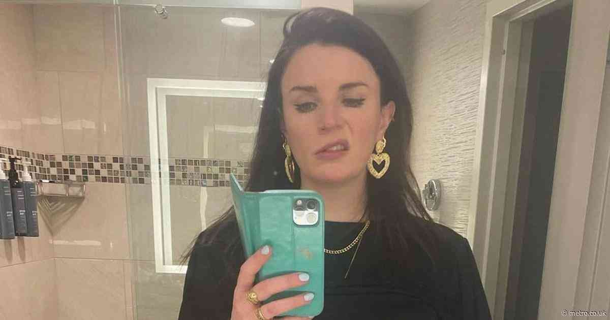 Comedian Aisling Bea announces pregnancy with first baby in iconic way