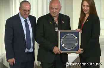 DISTURBED's DAVID DRAIMAN Receives Award For Outstanding Contribution To Fight Against Antisemitism