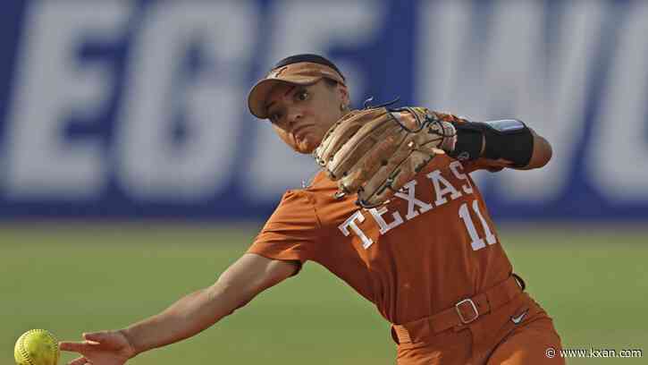 Kavan throws another one-hitter, Texas gets 1 run in the 7th to make WCWS title series