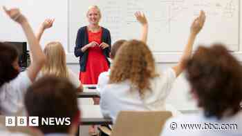 Plans shelved for shorter school holidays in Wales