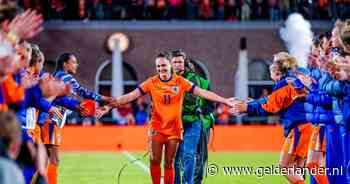 LIVE EK-kwalificatie | Oranje Leeuwinnen opnieuw tegen Finland bij allerlaatste kunstje Lieke Martens