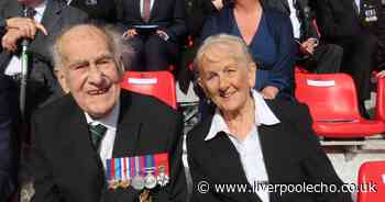Heroic dad and one of UK's last surviving D-Day veterans dies