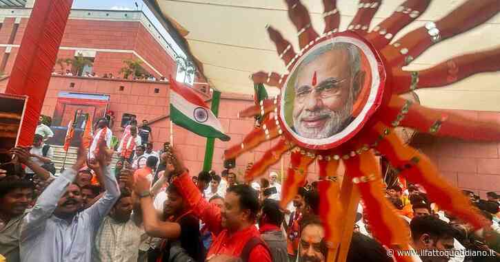 Elezioni in India, Narendra Modi perde seggi ma va verso una nuova vittoria. Exploit delle opposizioni