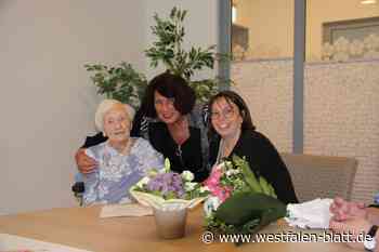 104-Jährige feiert Smaragd-Konfirmation in Bielefeld