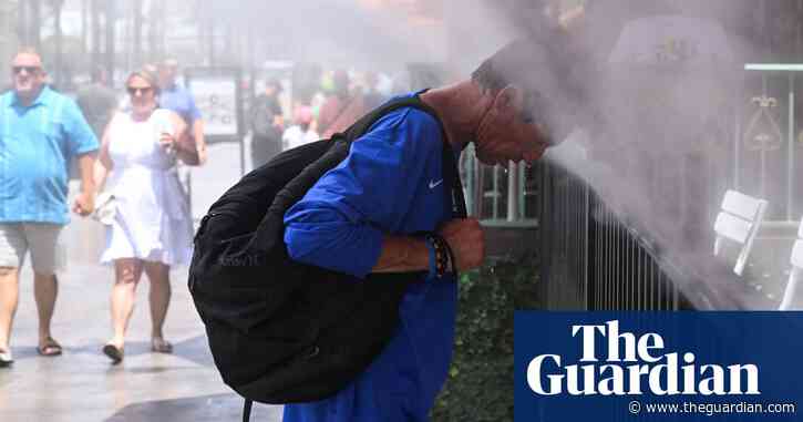 Dangerously hot conditions expected as heatwave strikes south-west US