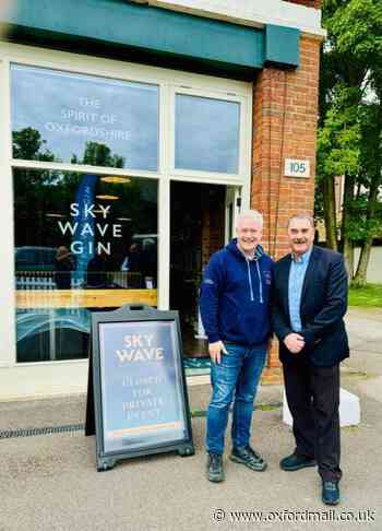 F1 champion visits Sky Wave gin distillery in Bicester