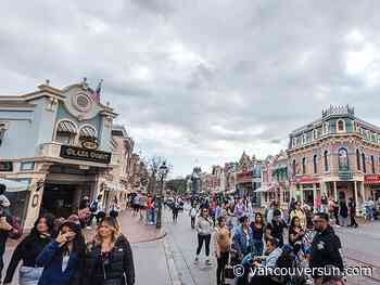 What does it cost for a family of four at Disneyland California