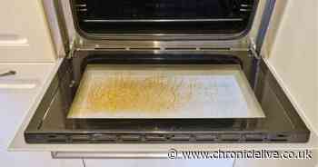 Remove grease from oven glass in 30 minutes with common kitchen item - that's not vinegar or cleaner