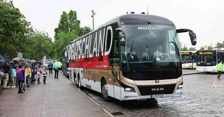 DFB-Team mit dem Bus zu den EM-Vorrundenspielen