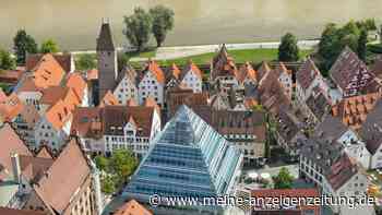 Diese Glaspyramide in Baden-Württemberg beheimatet eine der ältesten Bibliotheken in Deutschland