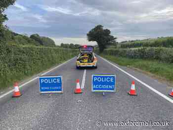 Oxfordshire A420 closed 'for some time' after crash