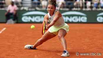 Paolini clinches French Open women's semifinal berth, upending No. 4 seed Rybakina