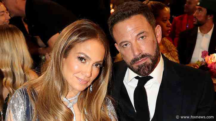 Jennifer Lopez blasts 'negativity' as Ben Affleck breakup rumors continue