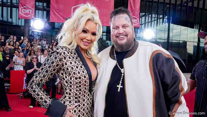 Jelly Roll and Bunnie Xo plan to have a baby using IVF: 'Just want a piece of us together'