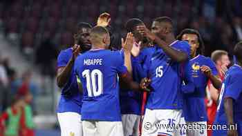 Kylian Mbappé ‘le grand monsieur’ bij Frankrijk met goal en twee assists